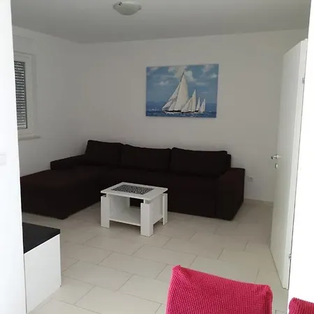 Apartmani Matko Nin Exterior photo