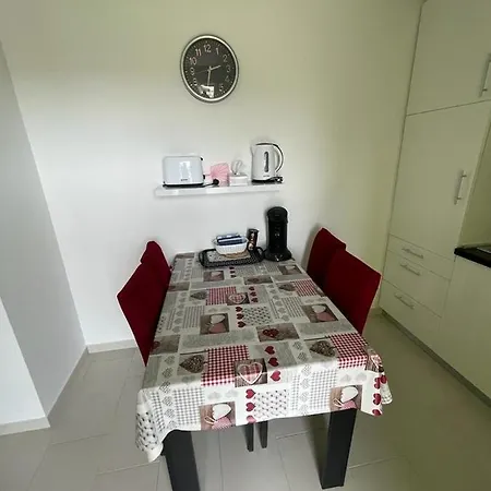 Apartmani Matko Nin Exterior photo